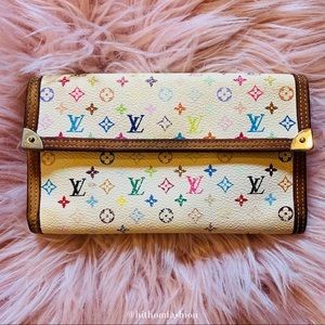 👠SOLD ON EBAY👠 LouisVuitton International Wallet